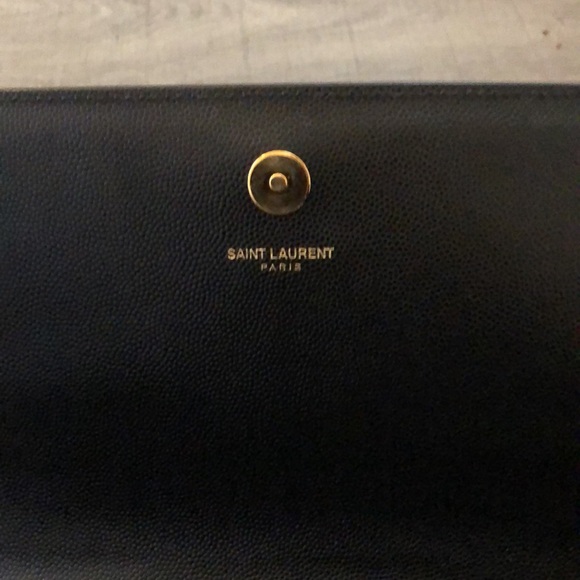 YSL clutch 🖤 - Picture 4 of 10